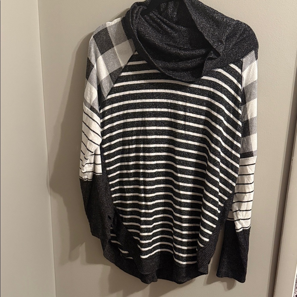 Maurices Charcoal and White Knit Top